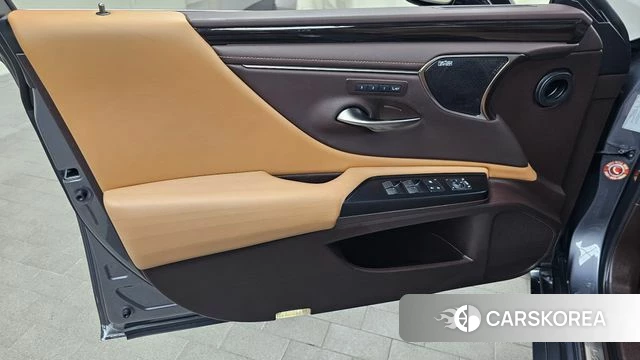 Lexus ES300h 7th generation id 4609260 из Кореи 16