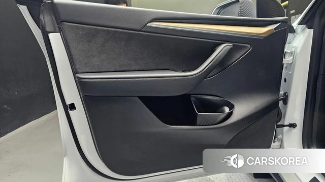 Tesla Model Y id 4762876 из Кореи 16