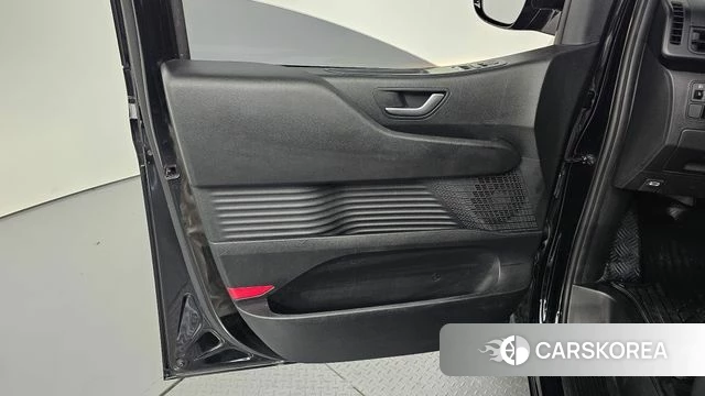Hyundai Staria id 4618996 из Кореи 16