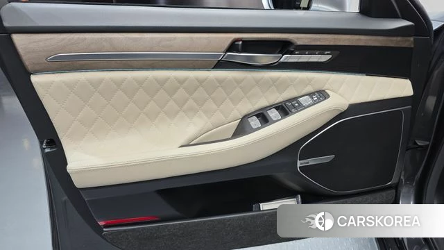 Genesis G90 id 4496619 из Кореи 16