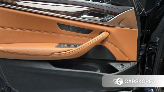 BMW 5 Series (G30) id 4389344 из Кореи 16