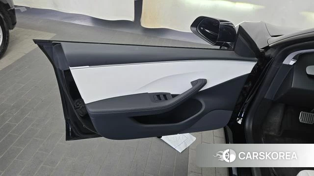 Tesla Model 3 id 4442481 из Кореи 16