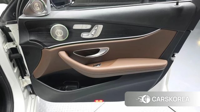 Mercedes-Benz E-Class W213 id 4781216 из Кореи 15