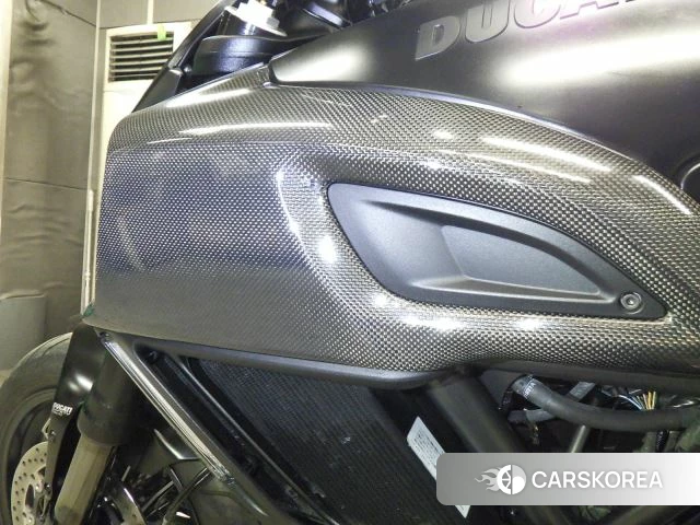 Ducati DIAVEL DARK id 3957900 из Японии 16