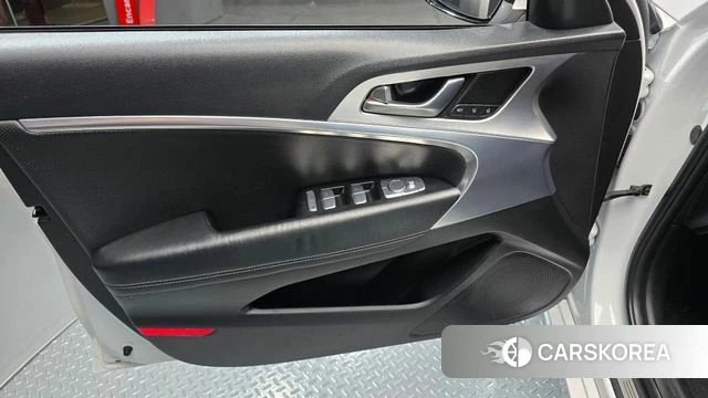 Genesis G70 id 4482760 из Кореи 16