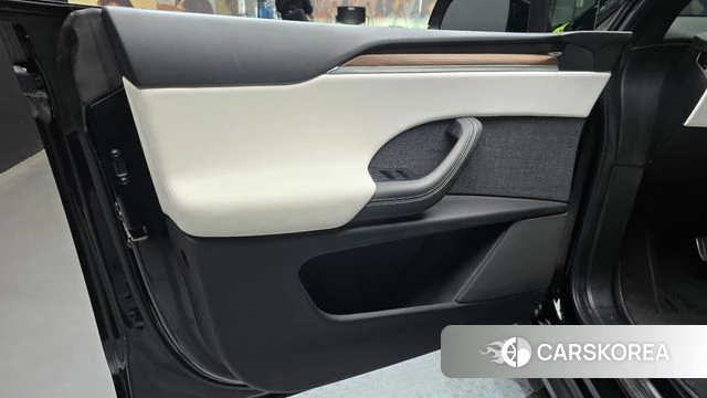 Tesla Model X id 4433032 из Кореи 16