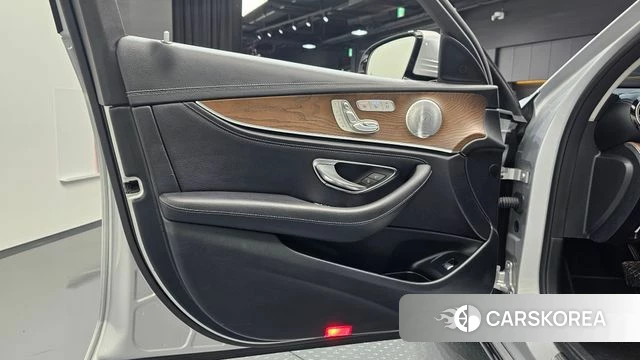 Mercedes-Benz E-Class W213 id 4357085 из Кореи 16