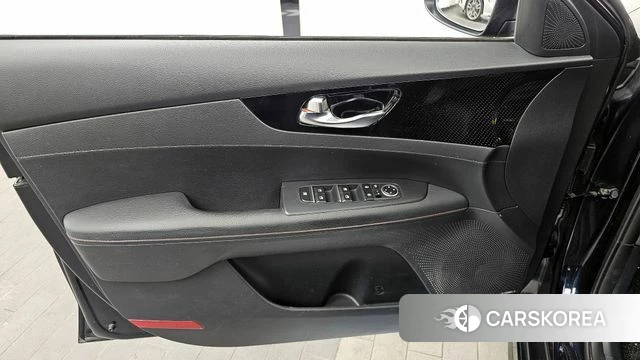 Kia Come New K3 id 4339564 из Кореи 16