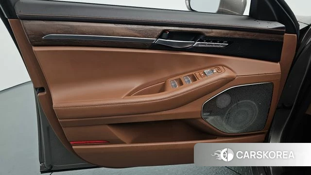 Genesis G90 id 4551324 из Кореи 16