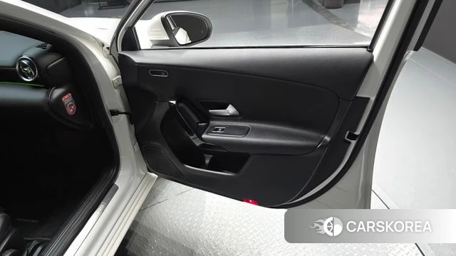 Mercedes-Benz A-Class W177 id 4429868 из Кореи 16