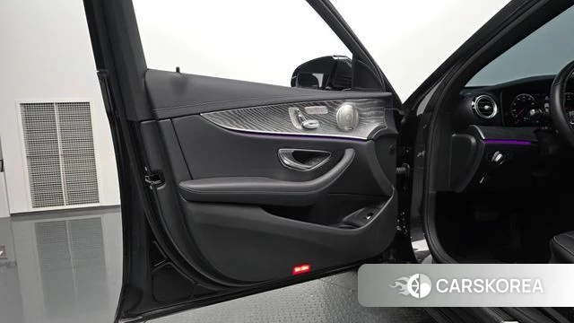 Mercedes-Benz E-Class W213 id 4323143 из Кореи 16