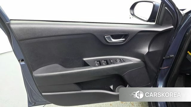 Kia Stonic id 4345789 из Кореи 16