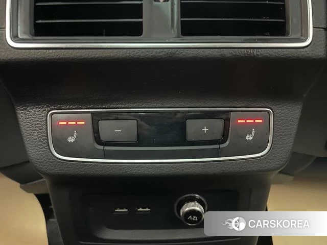 Audi Q5L id 3855983 из Китая 16