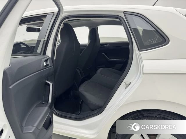 Volkswagen Polo id 4278962 из Китая 16