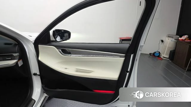 Hyundai The New Grandeur IG Hybrid id 4489268 из Кореи 16