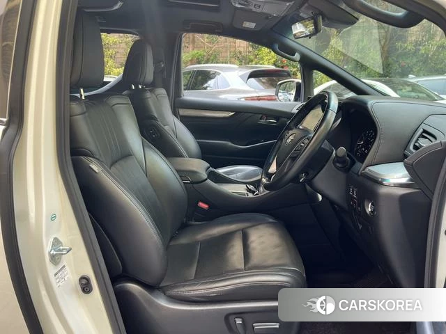 Toyota Elfa id 4239682 из Китая 16