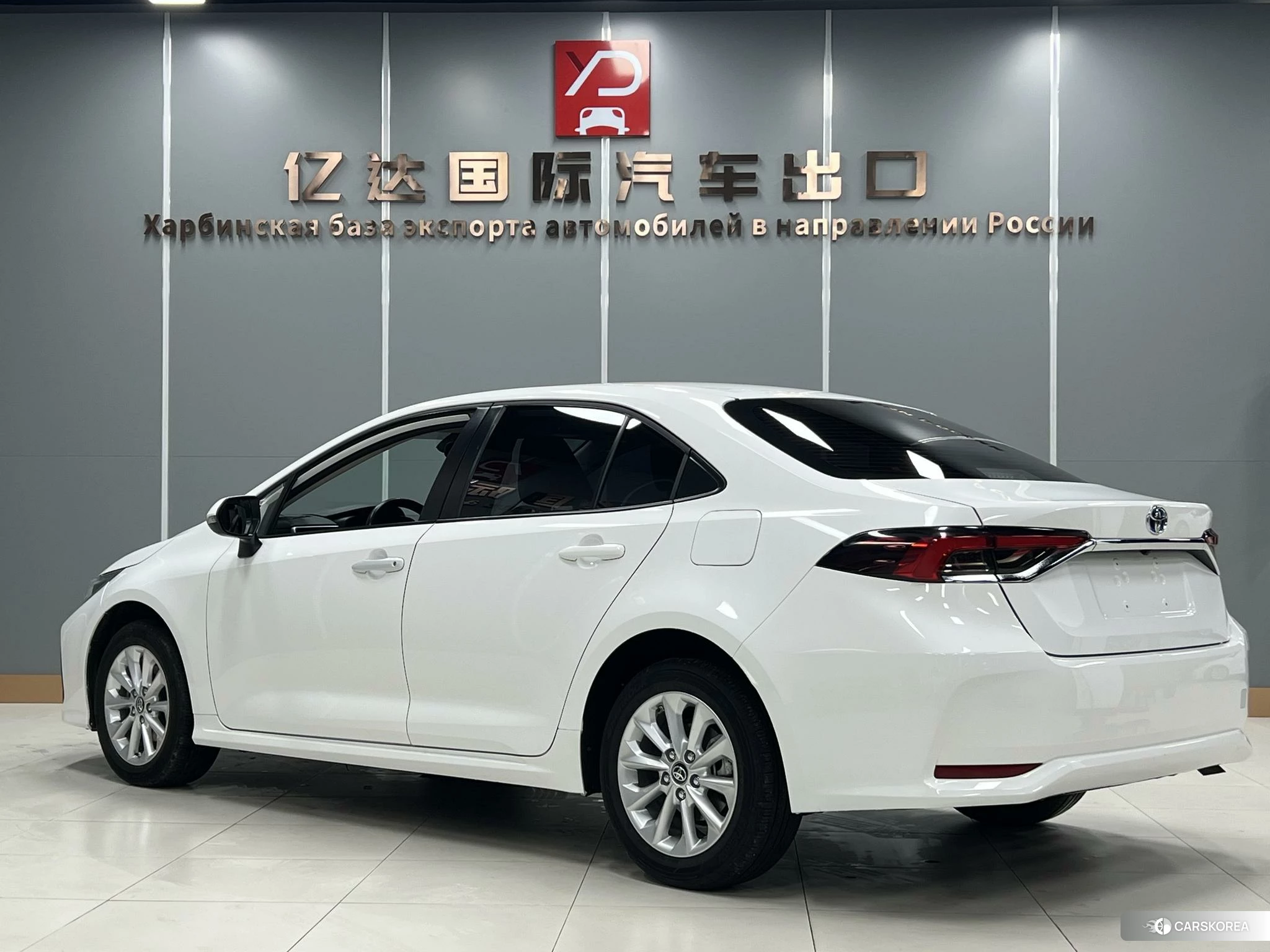 Toyota Corolla id 4455225 из Китая 16