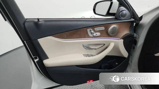 Mercedes-Benz E-Class W213 id 4586414 из Кореи 16