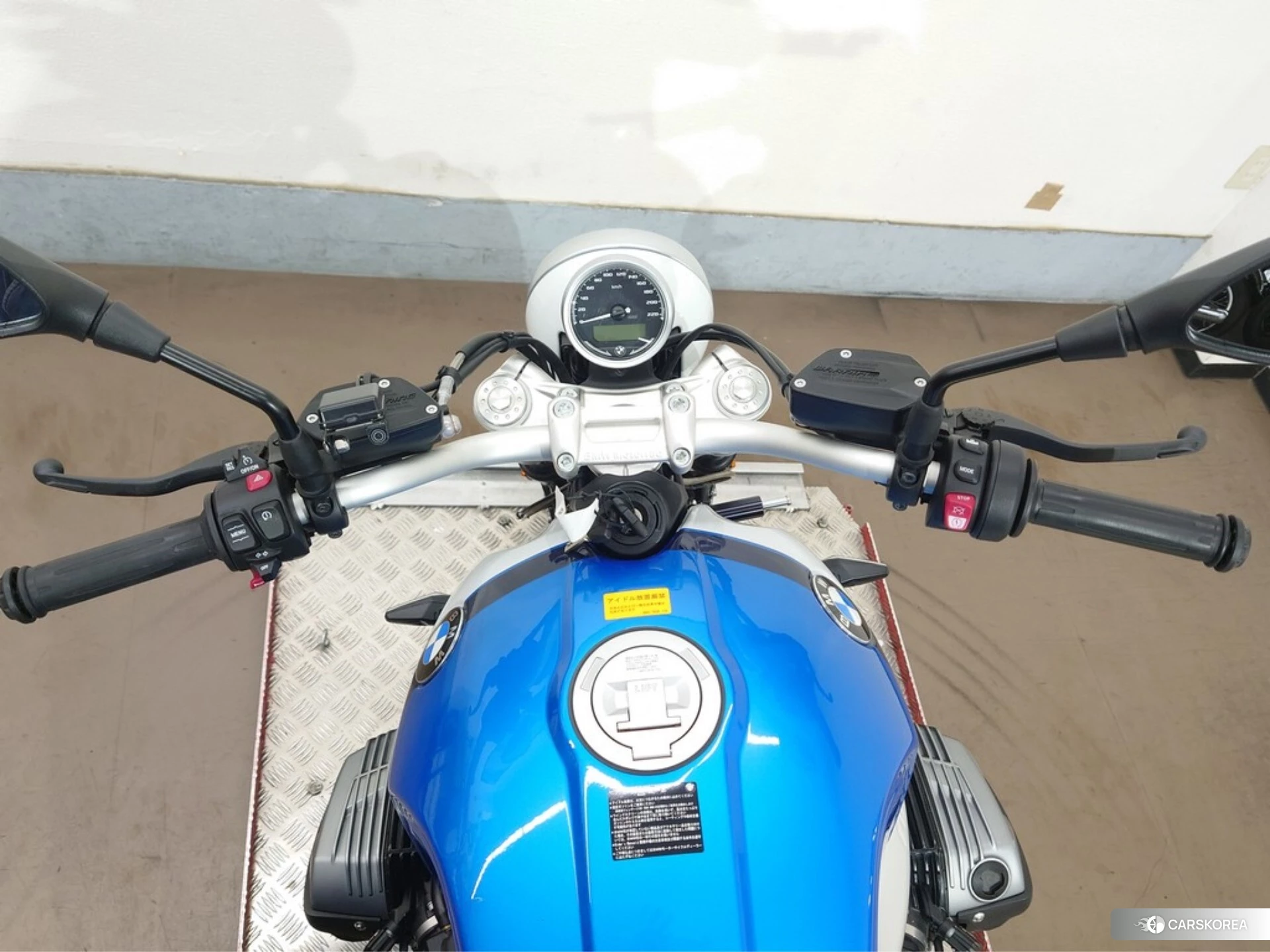 BMW R NINE T PURE id 3946702 из Японии 16
