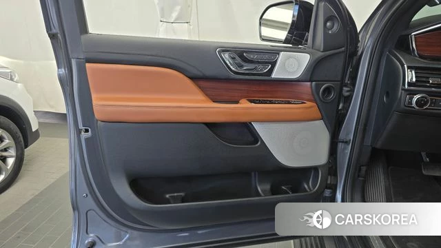 Lincoln Navigator 4th generation id 4697763 из Кореи 16