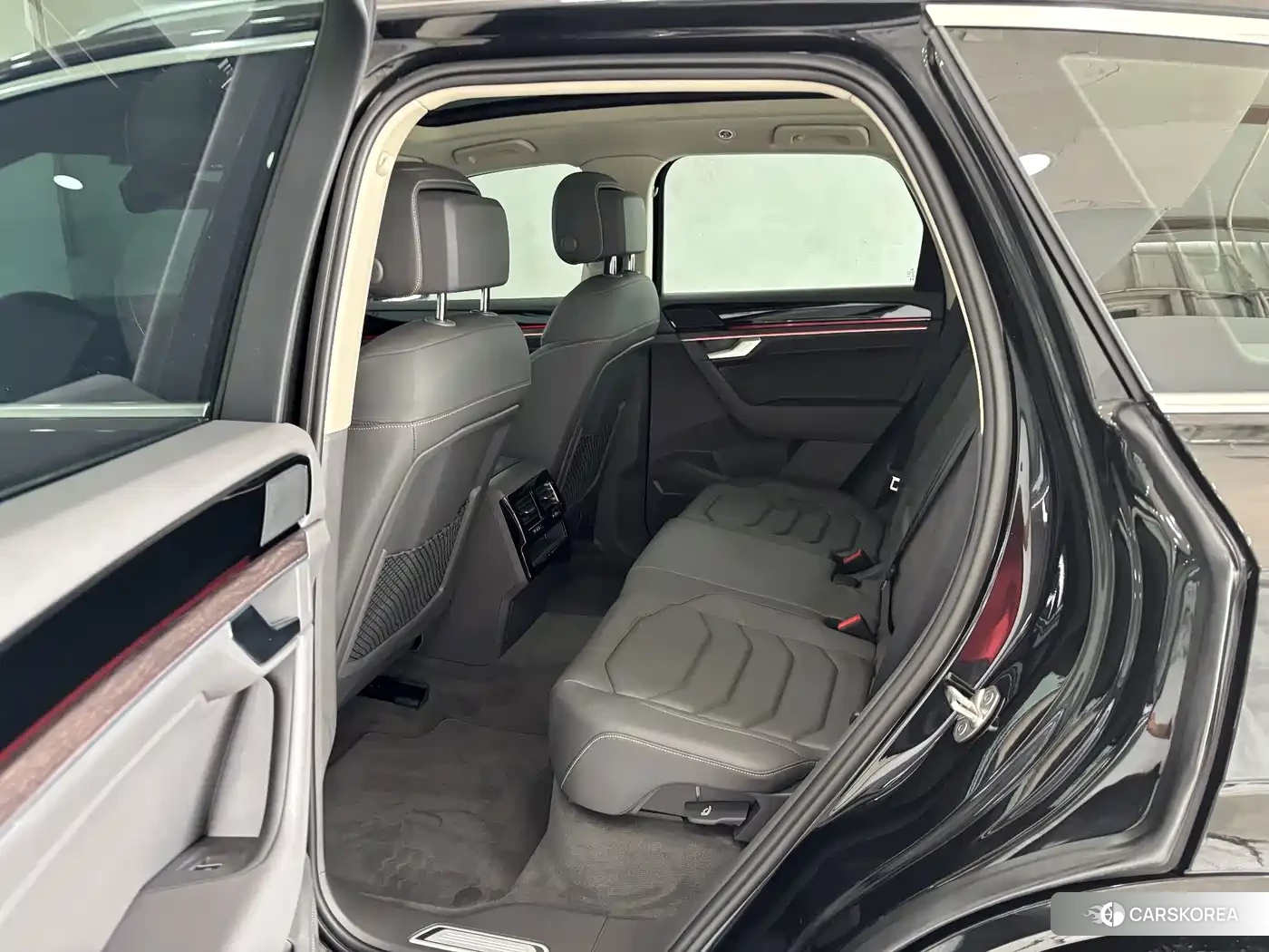 Volkswagen Touareg id 4679569 из Китая 16