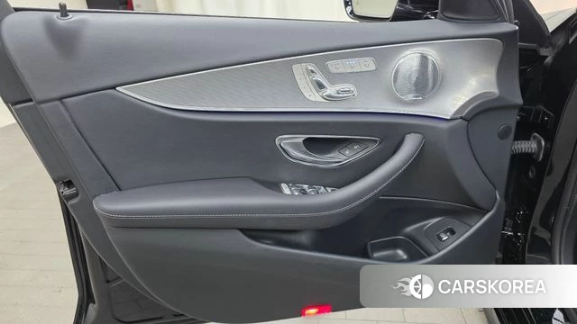 Mercedes-Benz E-Class W213 id 4615198 из Кореи 16