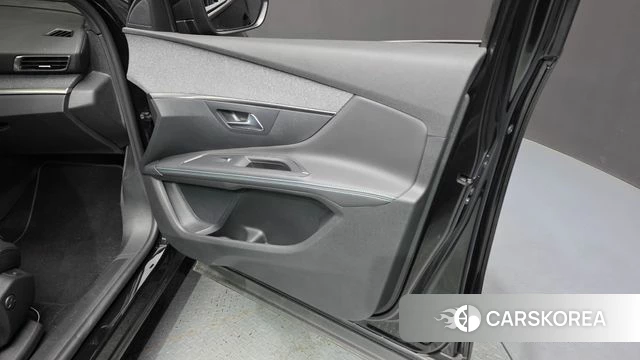 Peugeot 5008 second generation id 4185740 из Кореи 16