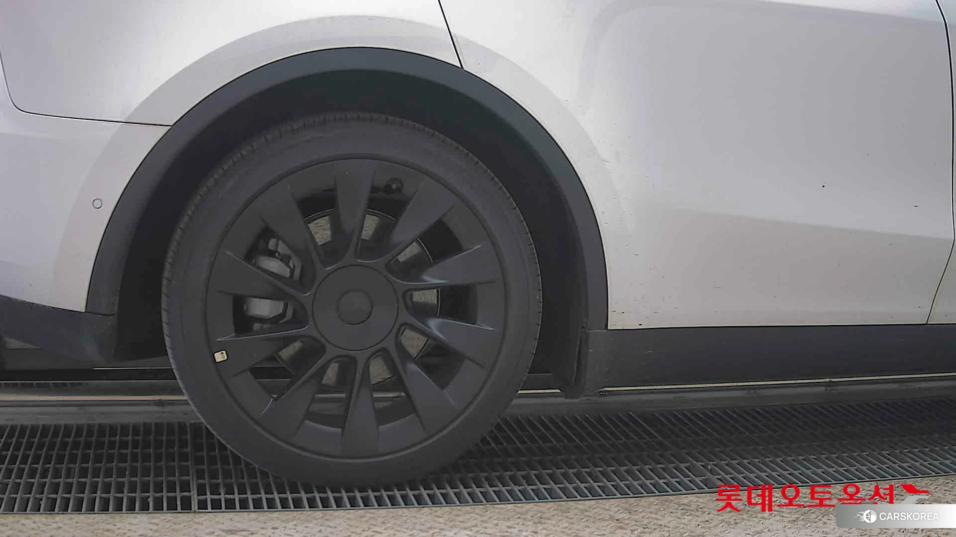 Tesla Model Y Long Range id 4296952 из Кореи 16
