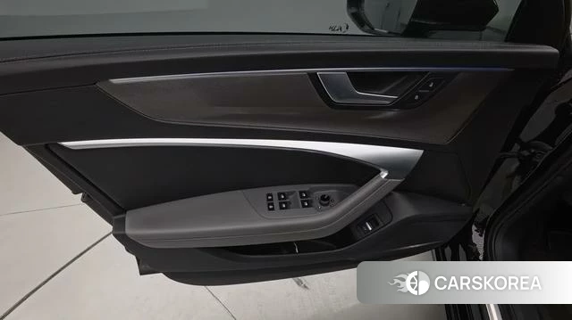 Audi A6L id 4238389 из Китая 16
