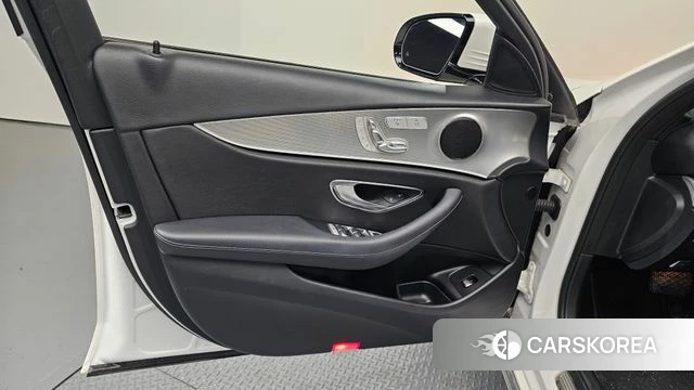 Mercedes-Benz E-Class W213 id 4285796 из Кореи 16