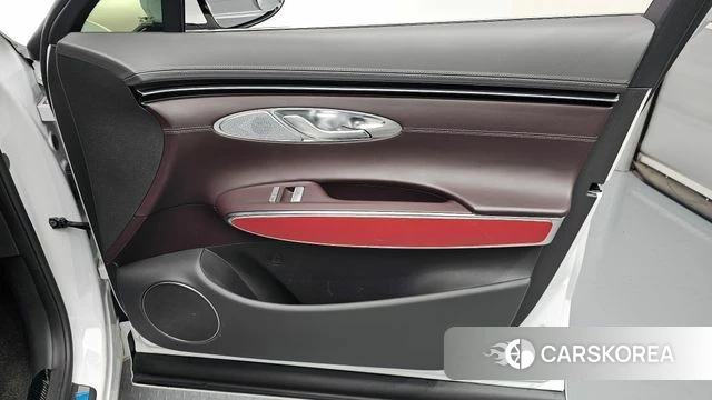 Genesis GV70 id 4592775 из Кореи 16