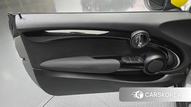Mini Cooper Electric id 4763536 из Кореи 16