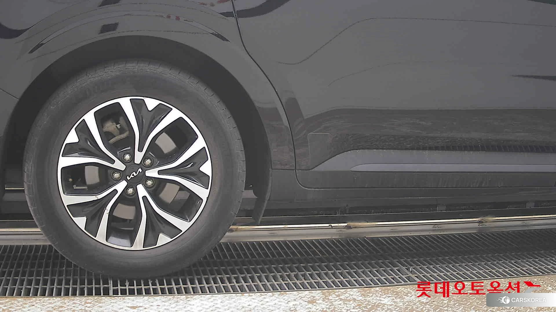 Kia Carnival id 3875751 из Кореи 16