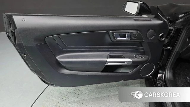 Ford Mustang id 4197147 из Кореи 16