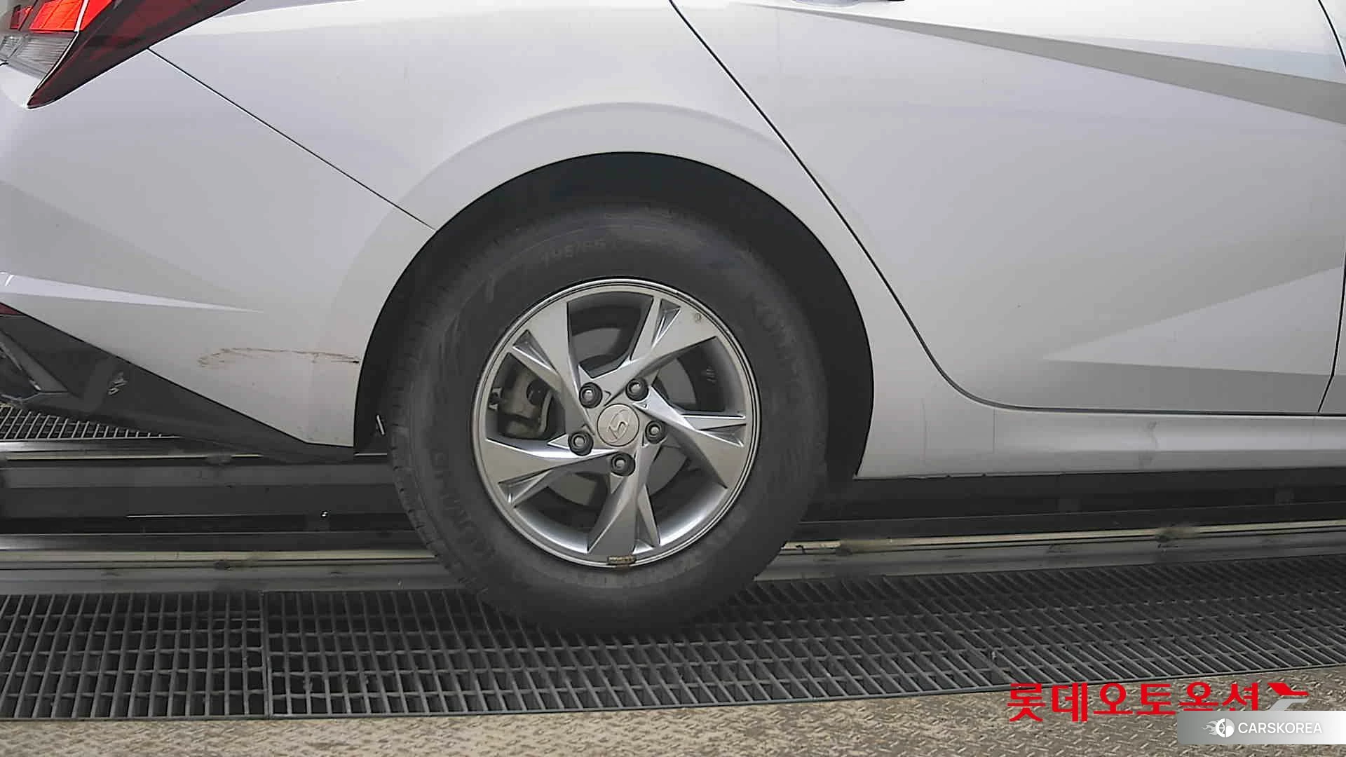 Hyundai Avante id 3875696 из Кореи 16