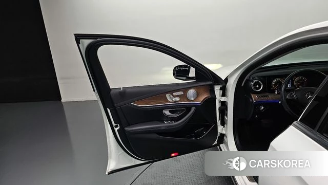 Mercedes-Benz E-Class W213 id 4663009 из Кореи 16