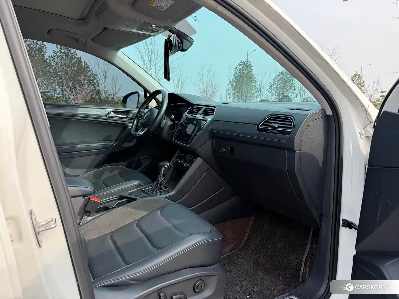 Volkswagen Tiguan L id 4607147 из Китая 17