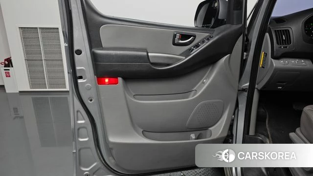 Hyundai The New Grand Starex id 4662769 из Кореи 16