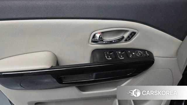 Kia The New Carnival id 4483172 из Кореи 16
