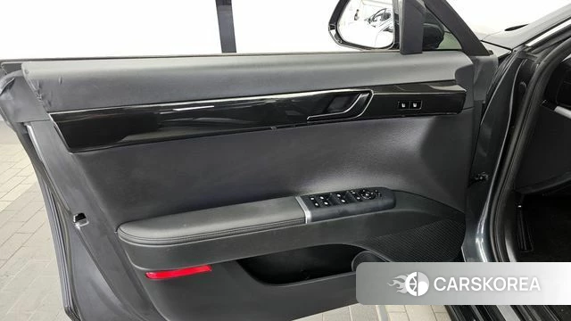 Hyundai Grandeur Hybrid (GN7) id 4408760 из Кореи 16