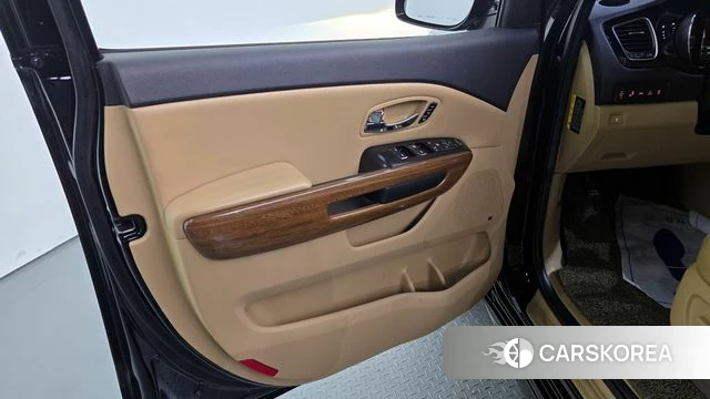 Kia All New Carnival id 4311107 из Кореи 16