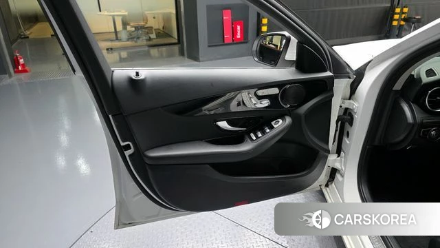 Mercedes-Benz C-Class W205 id 4286331 из Кореи 16