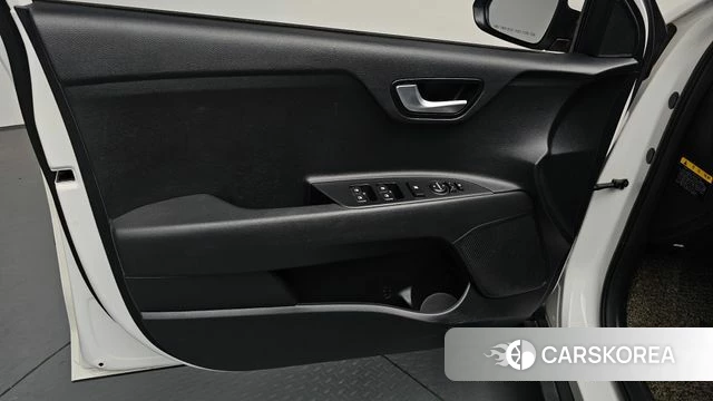 Kia Stonic id 4435673 из Кореи 16