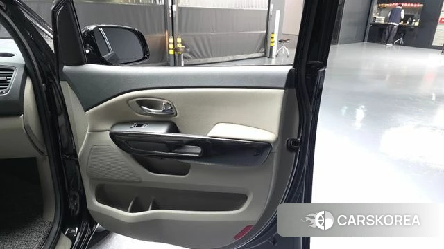 Kia The New Carnival id 4233089 из Кореи 16