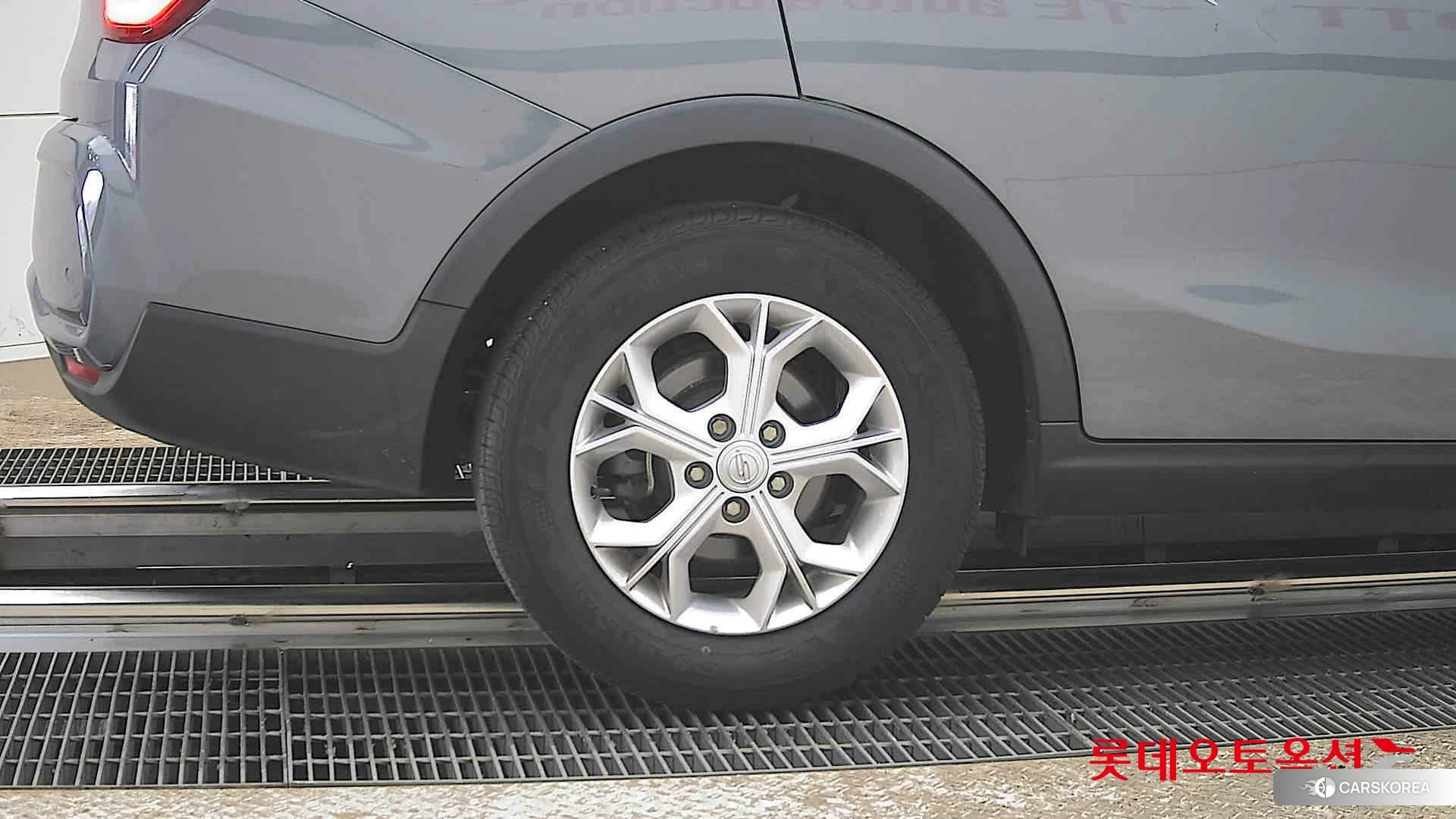 SsangYong Tivoli Air id 3869461 из Кореи 16