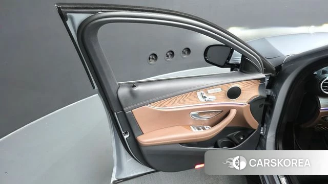 Mercedes-Benz E-Class W213 id 4541502 из Кореи 16