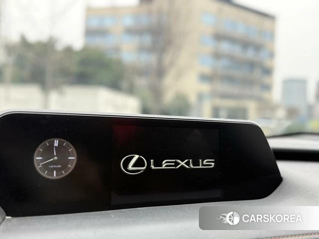 Lexus UX id 3857868 из Китая 16