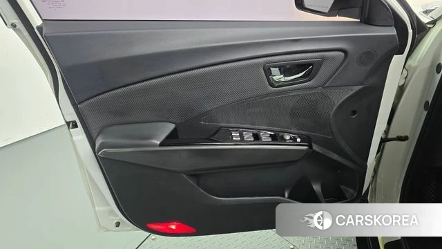 Ssangyong Tivoli Air id 4508421 из Кореи 16