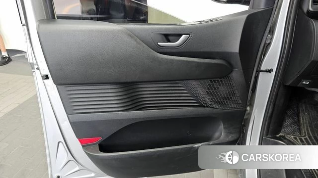 Hyundai Staria id 4529570 из Кореи 16
