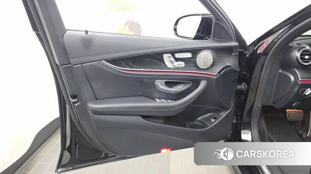 Mercedes-Benz E-Class W213 id 4692302 из Кореи 16